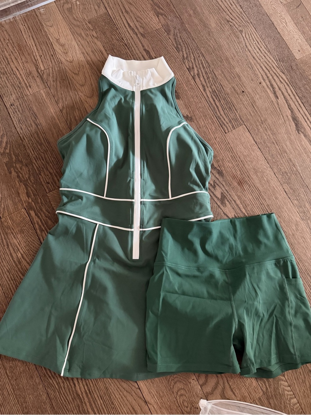 Green and white athletic dress size M